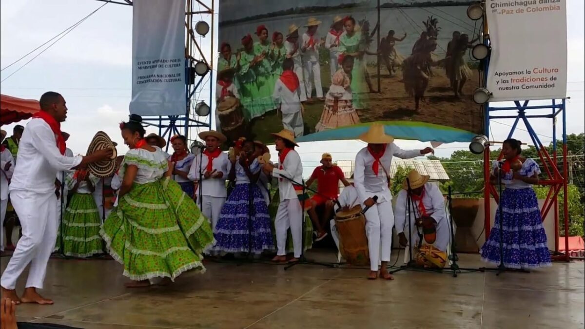 Canto y baile de tambora